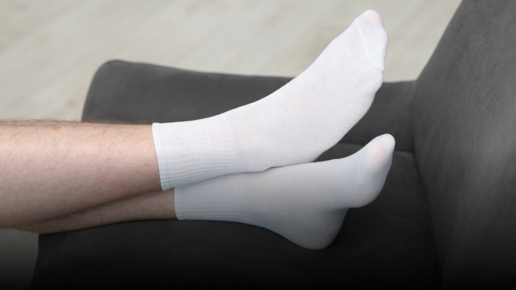 เคล็ดลับเด็ด! ทำความสะอาดถุงเท้าขาวให้กลับมาเหมือนใหม่